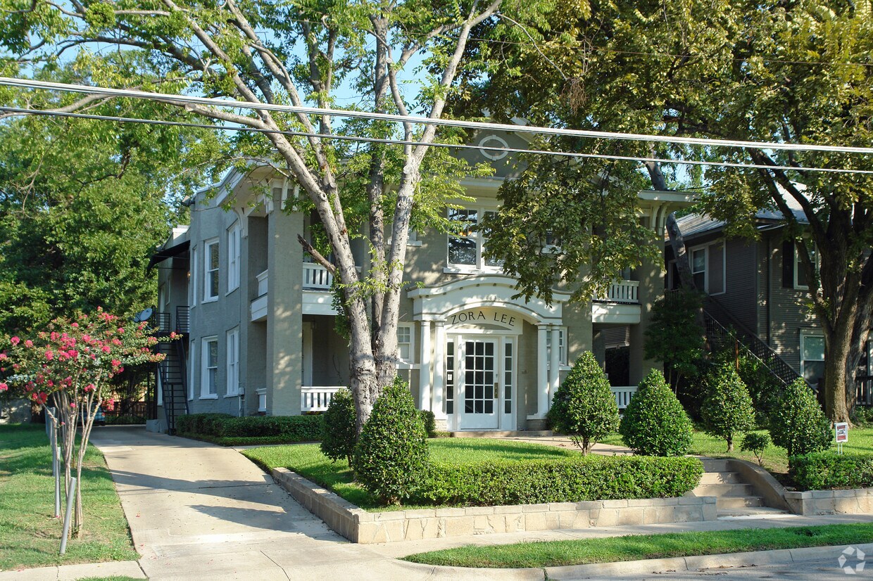 Building Photo - Zora Lee