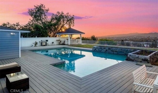 Foto del edificio - 761 W Country Hills Dr