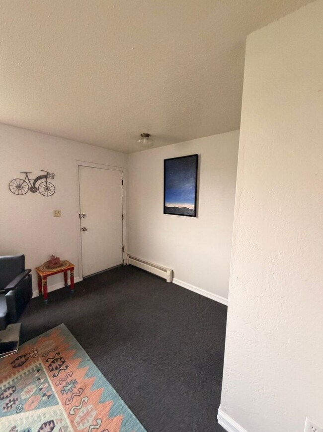 Foto del edificio - 421 E 15th St