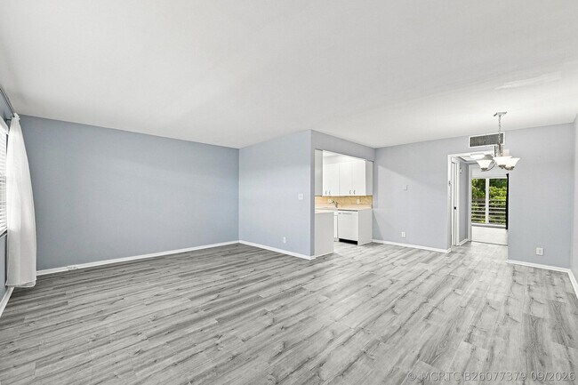 Building Photo - 2404 Antigua Cir