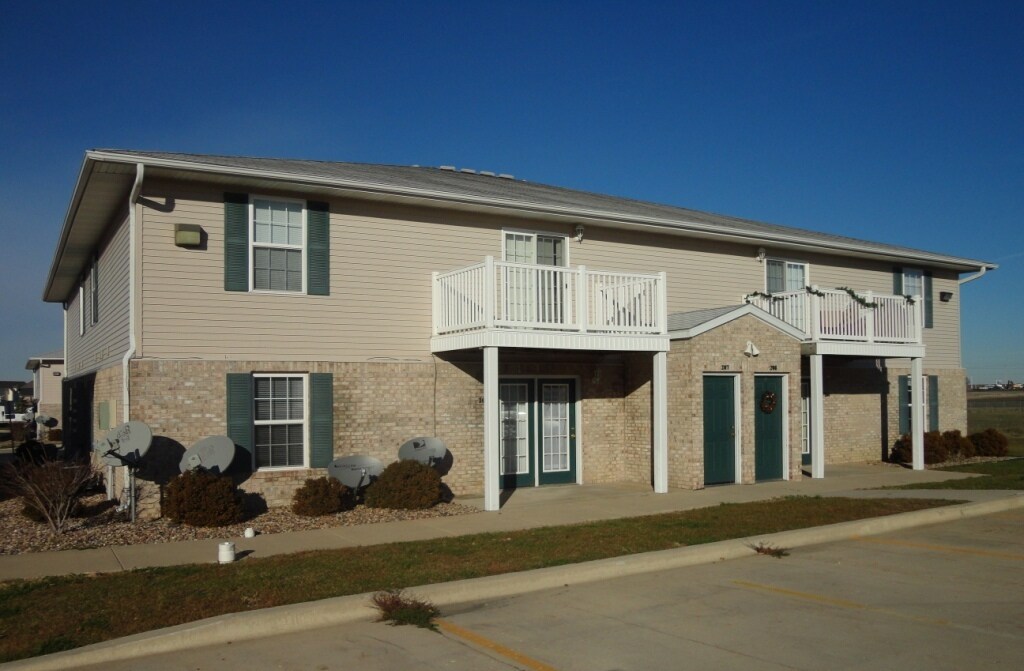 1107 Ekstam Dr, Bloomington, IL 61704 Apartments in Bloomington, IL