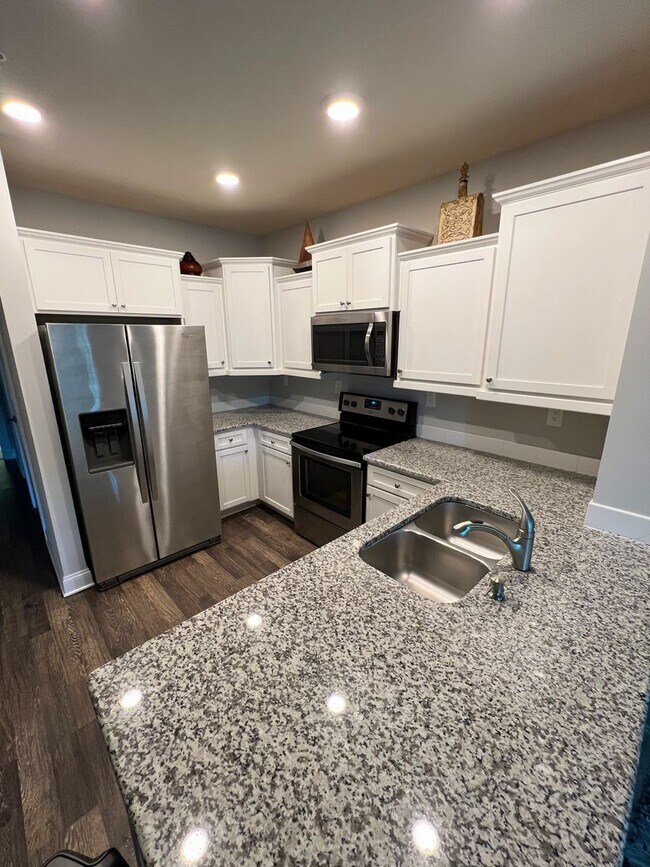Foto del edificio - 1 Bedroom Apartment in Lynchburg