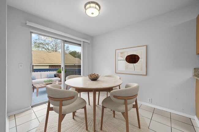 Foto del edificio - 2028 Kaiser Dr