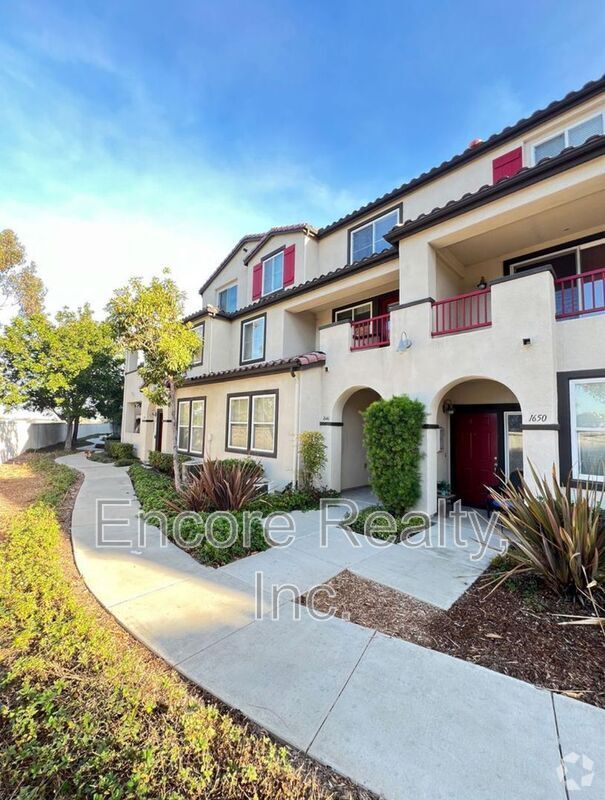 Building Photo - 1646 Paseo Aurora