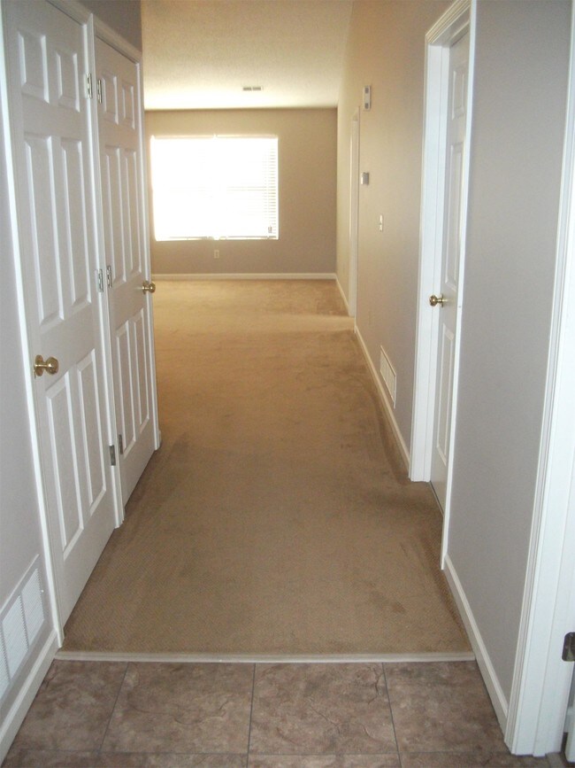 Foto del edificio - 2901 Russel Ct