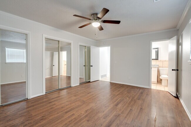 Foto del edificio - 324 NE 60th St