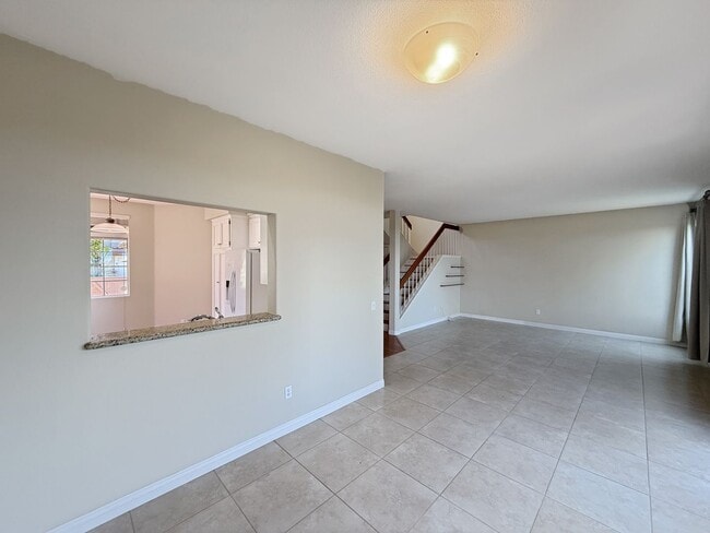 Building Photo - Beautiful 3B/2.5BA Home in Sorrento Valley...