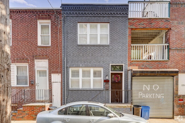 Building Photo - 905 Watkins St