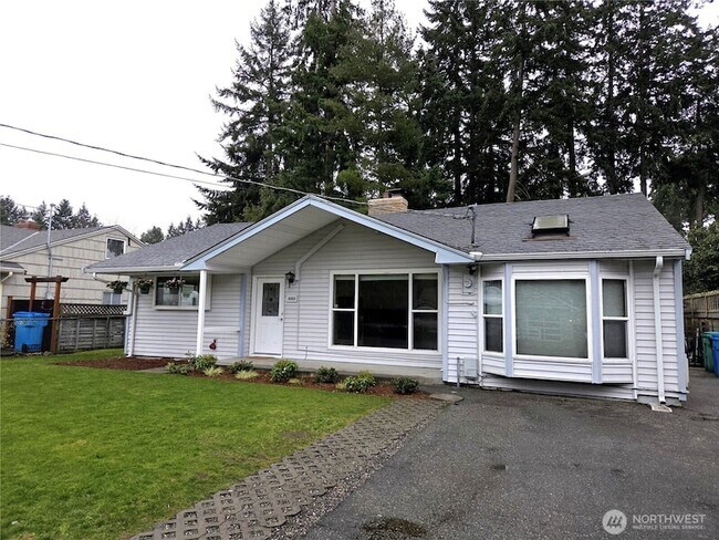 Foto del edificio - 16850 Palatine Ave N