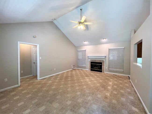 Foto del edificio - BEAUTIFUL 3 BEDROOM, 2 BATH RANCH HOME IN ...