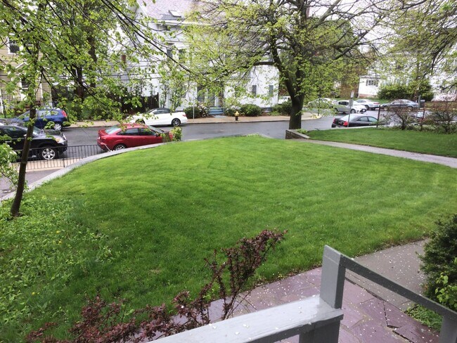 Foto del edificio - 50 Monastery Rd