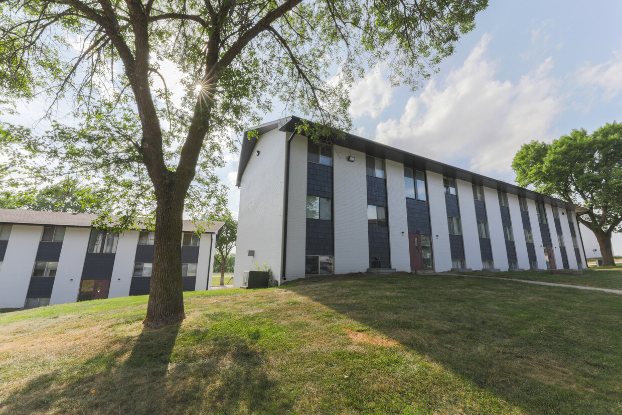 Primary Photo - East Edge Apartments