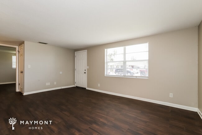 Building Photo - 3413 Jackson Dr