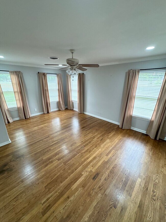 Foto del edificio - 3824 Greenway Pl