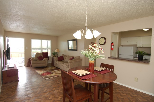 Dining Area - Cambridge Village