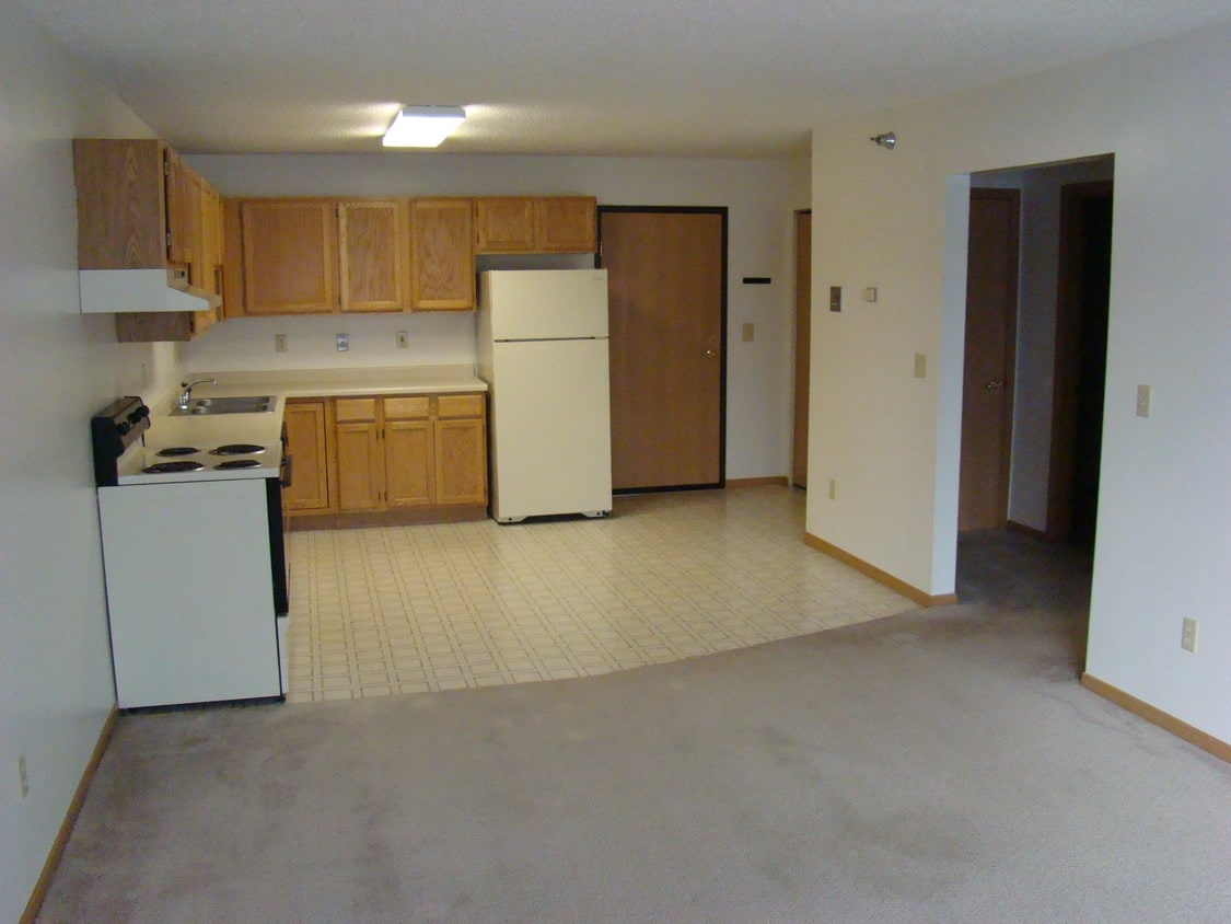 120 5th St NE Unit 304, Cohasset, MN 55721 Room for Rent in Cohasset