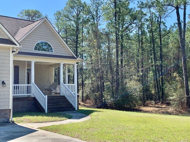 Building Photo - Great Home in Gated Community with Bonus R...