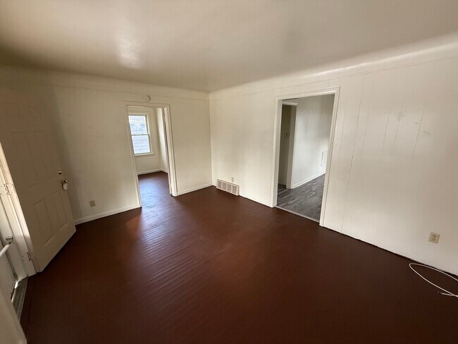 Foto del edificio - 7251 Hudson Ave