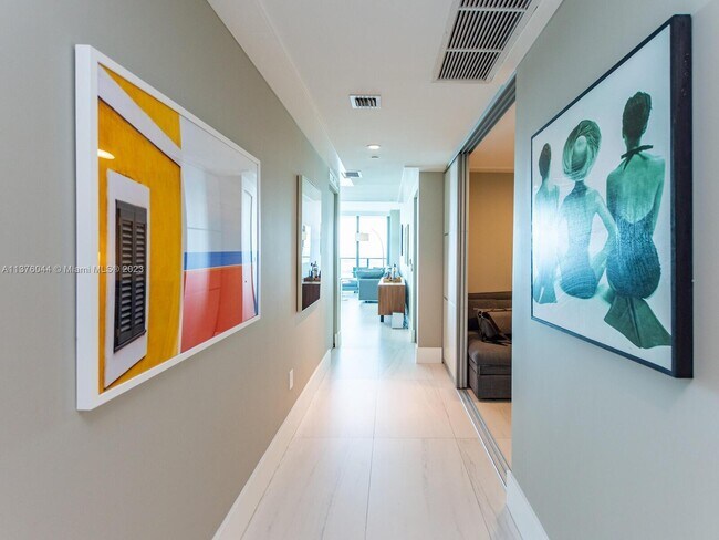 Foto del edificio - 650 NE 32nd St