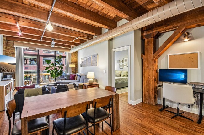 Foto del edificio - 520 W Huron St