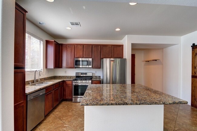 Building Photo - 1012 Via Canale Dr