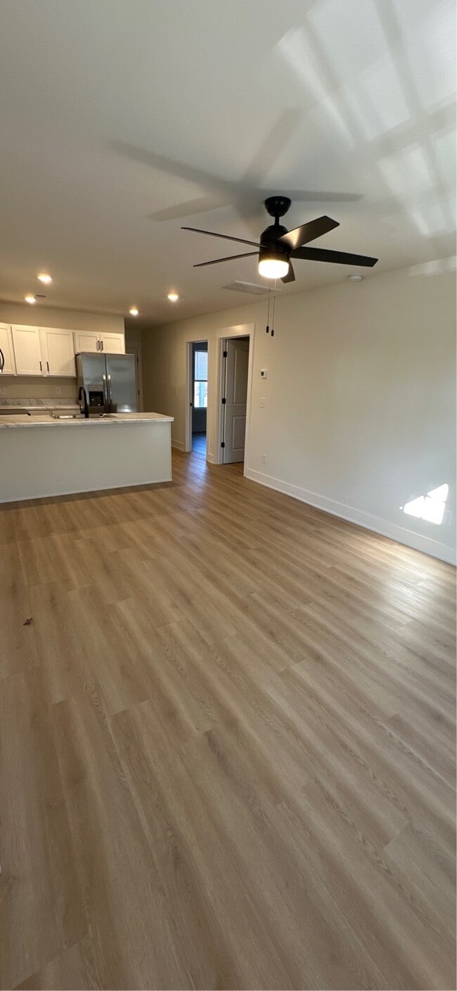 Building Photo - 1108 W Main St