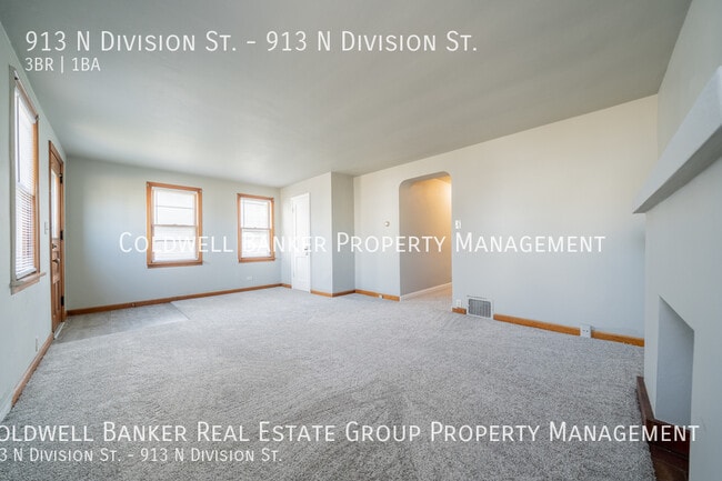 Foto del edificio - 913 N Division St