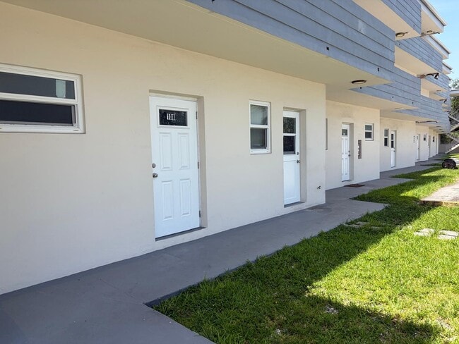 Photo - 13215 NE 6th Ave (North Miami, FL) Townhome