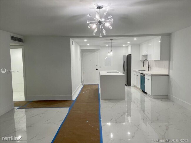 Foto del edificio - 10101 E Bay Harbor Dr