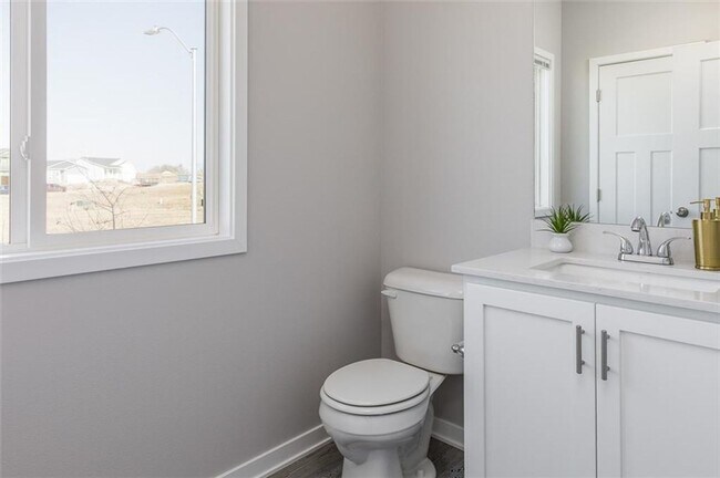 Foto del edificio - 1707 Ashwood Ave