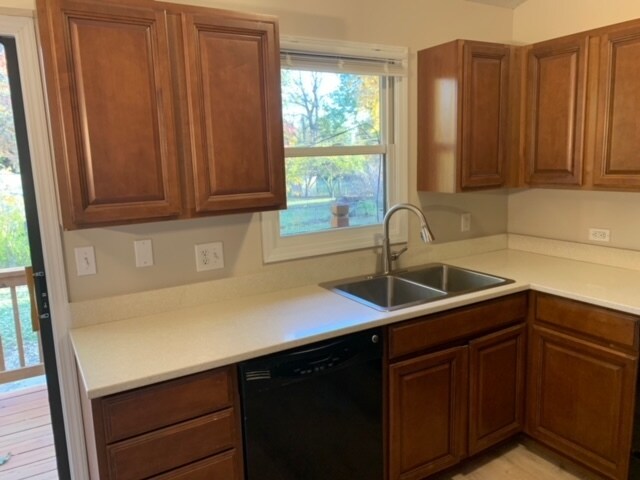 new countertops, sink & range - 8329 Santa Fe Ln