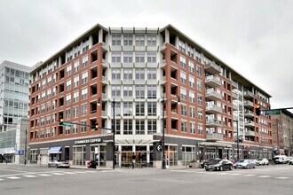 Building Photo - 1001 W Madison St