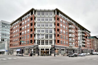 Building Photo - 1001 W Madison St