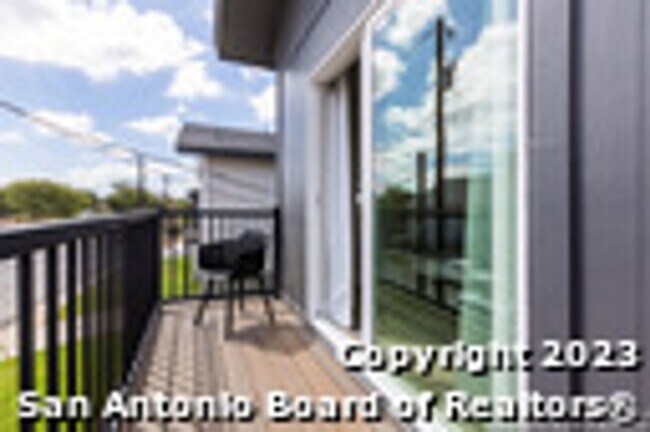 Foto del edificio - 343 Porter St