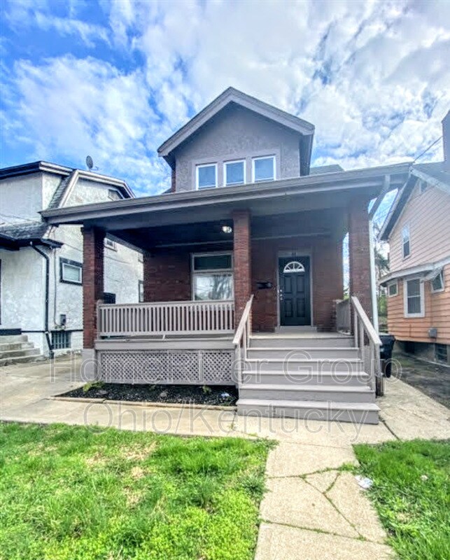 Primary Photo - 11 Glenwood Ave