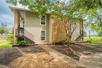 Building Photo - 10616 Mellow Meadow Dr