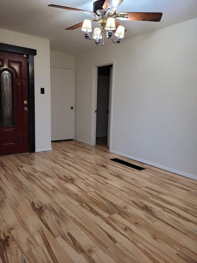 Foto del edificio - 3 Bedroom/2 Bathroom Salt Lake City