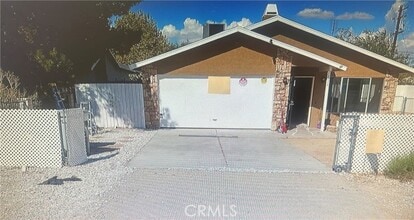 Building Photo - 16158 Cajon St