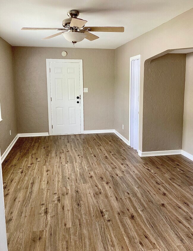 Living Room - 2121 8th Ave N
