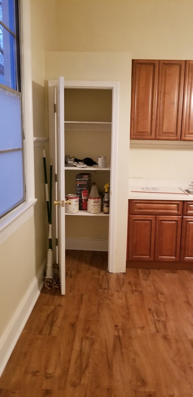 Building Photo - 7618 Freret St