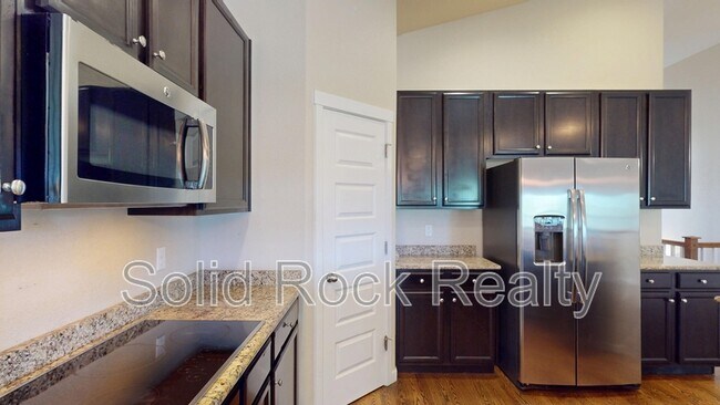 Foto del edificio - 1097 Antrim Loop