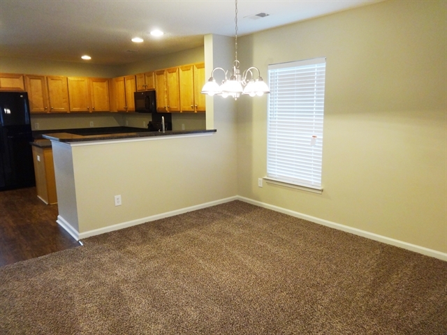 Building Photo - 1073 Briar Rose Lane