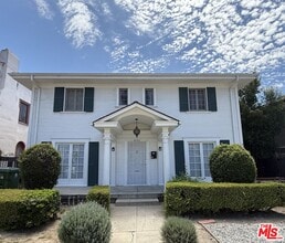 Building Photo - 830 S Norton Ave