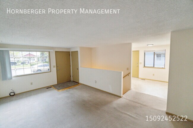Building Photo - 7004 N Wiscomb St