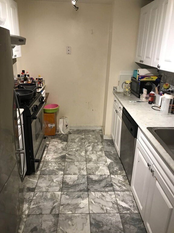 Primary Photo - 15 N Beacon St