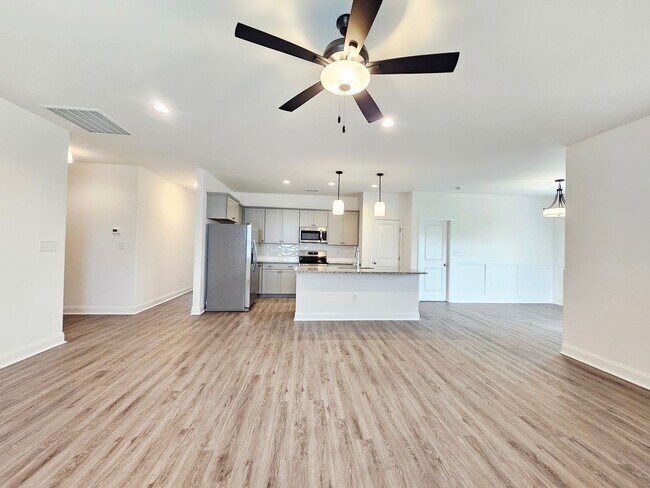 Foto del edificio - Newly Built Home In Raeford NC