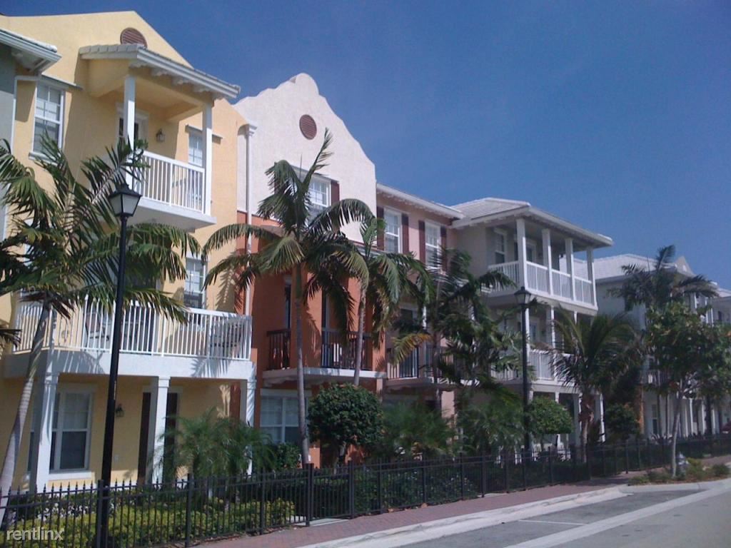 Primary Photo - 109 E Coda Cir