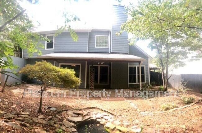 Foto del edificio - 740 Trellis Pond Ct