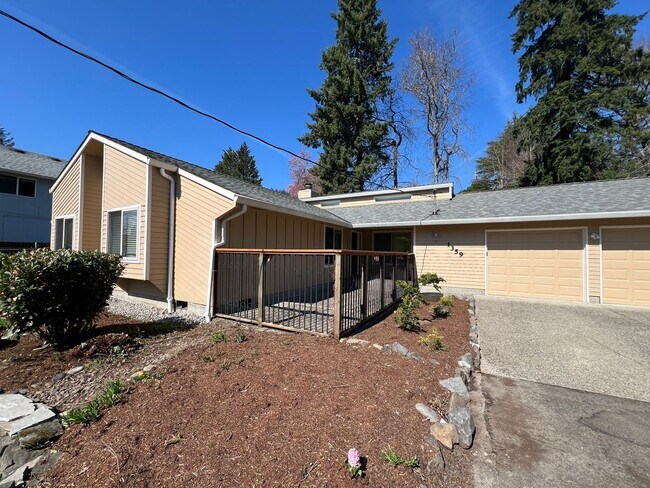 Foto del edificio - Beautiful Newly Renovated 3 Bedroom Home *1st Month FREE!!*