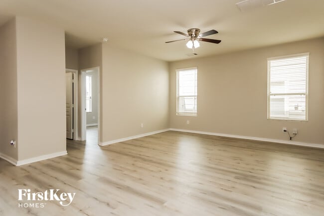 Building Photo - 2526 Skyview Silver Dr